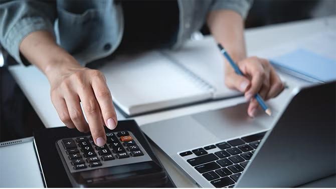 We're drawing on 30+ years of corporate travel expertise to demystify per diems and show you how to seamlessly integrate them into your travel policy.